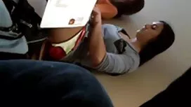 そのマッサージ師はこの陰茎の才能に抵抗で ...