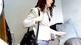 隣人は女性を殴ら 女性 あだると 動画
