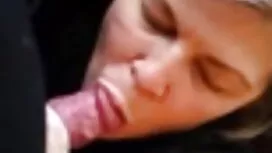 彼女の目を持つ私の叔母は私に尋ねた x  ...